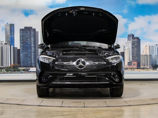 2026 Mercedes Benz GLC 300 4MATIC photo 4