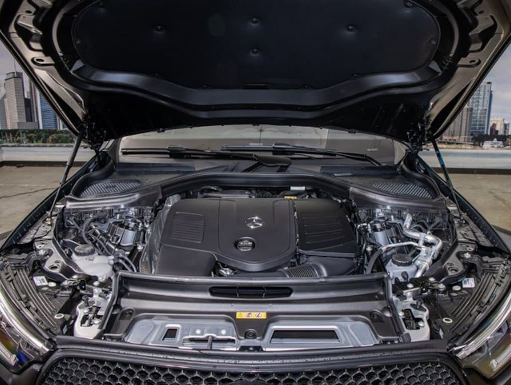 New 2026 Mercedes-Benz GLC 300 4MATIC SUV