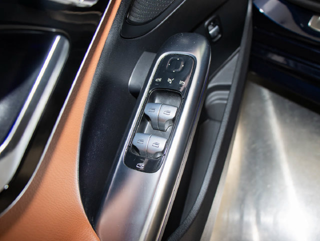 2023 Mercedes-Benz C-Class Sedan C 300 - Photo 15