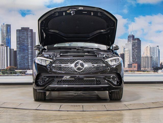 2026 Mercedes-Benz GLC Base - Photo 4