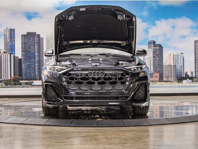 2025 Audi SQ8 Prestige photo 3
