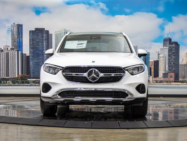 2026 Mercedes Benz GLC 300 4MATIC photo 2