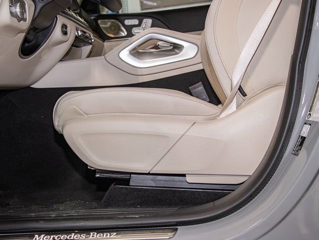 2026 Mercedes-Benz GLS Base - Photo 15