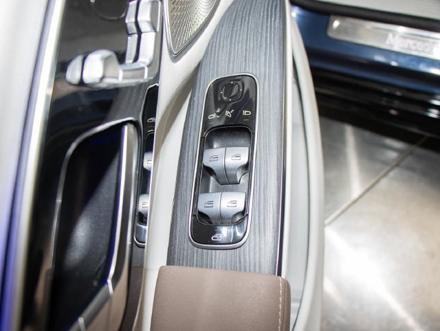 2023 Mercedes-Benz EQS SUV Base - Photo 13