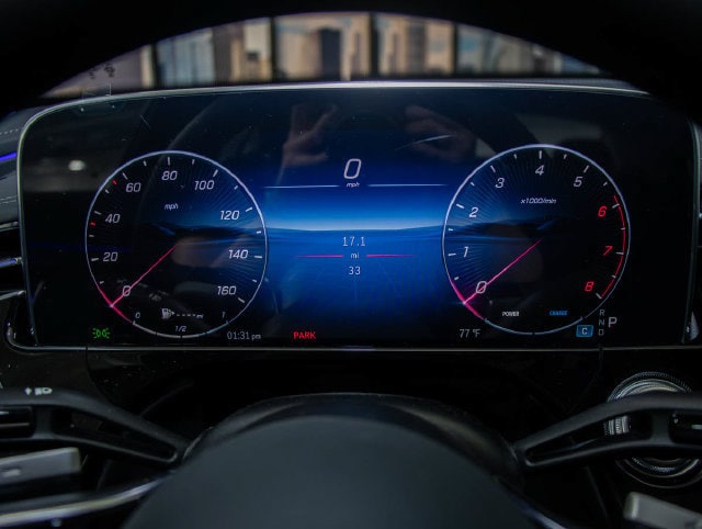 2027 Mercedes-Benz E-Class E450 - Photo 18