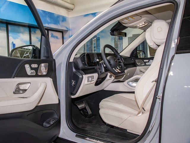 2026 Mercedes-Benz GLS Base - Photo 13