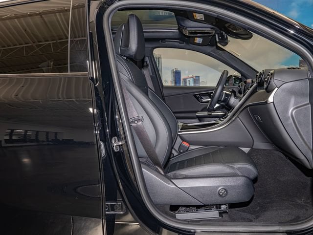 2024 Mercedes-Benz GLC GLC 300 - Photo 21