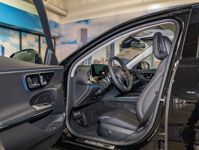 2026 Mercedes-Benz E-Class E350 - Photo 13