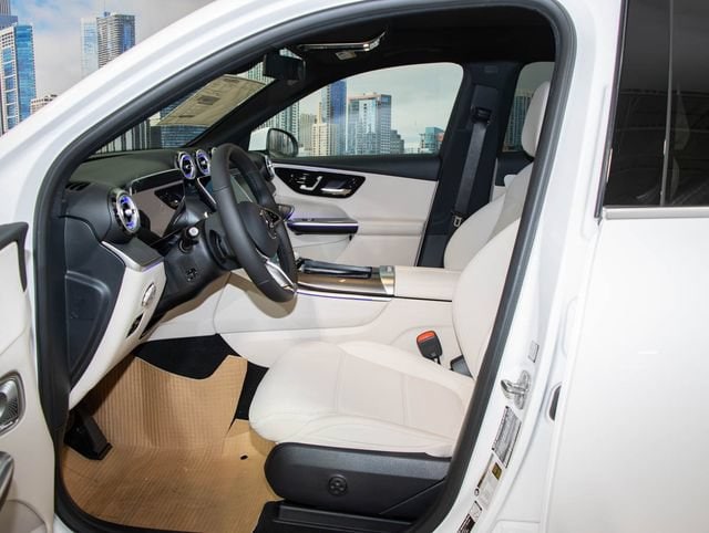 2027 Mercedes-Benz GLC Base - Photo 18