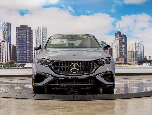 2026 Mercedes Benz E AMG 53 photo 3