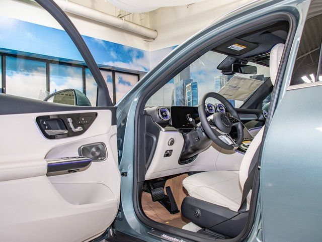 2026 Mercedes-Benz GLC Base - Photo 13