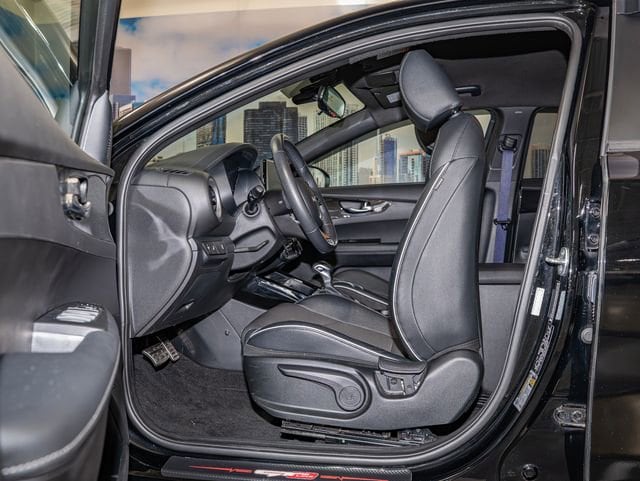 2024 Kia Forte GT-Line - Photo 20