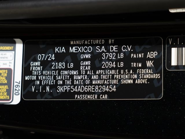 2024 Kia Forte GT-Line - Photo 23
