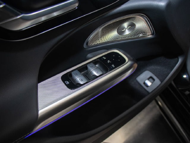 2027 Mercedes-Benz E-Class E450 - Photo 14