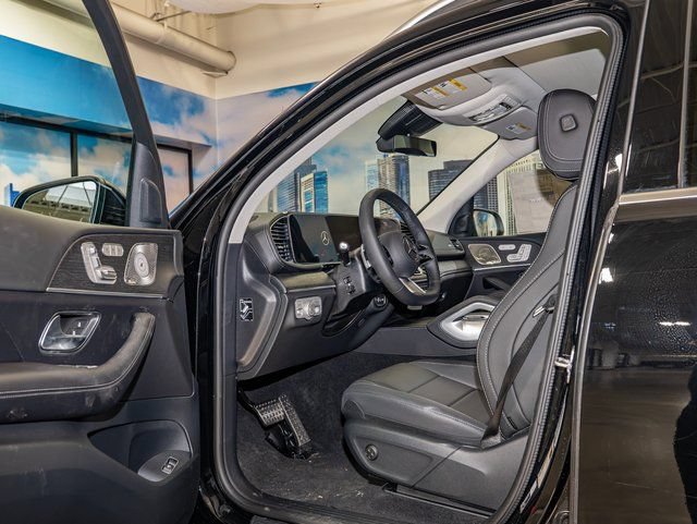 2026 Mercedes-Benz GLS Base - Photo 13