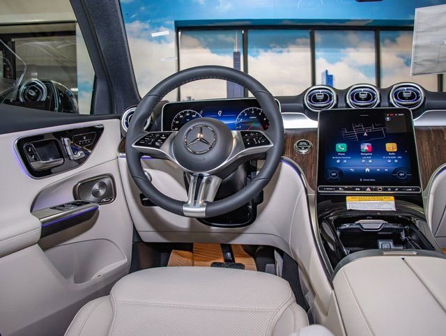 2026 Mercedes-Benz GLC Base - Photo 16