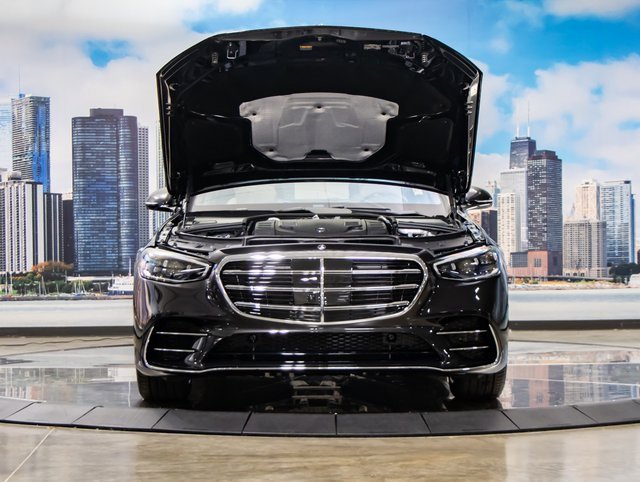 2026 Mercedes Benz S 580 4MATIC photo 3