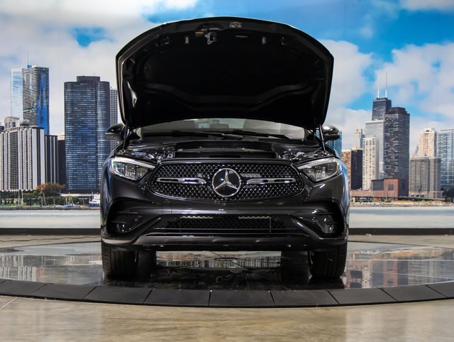 2026 Mercedes Benz GLC 300 4MATIC photo 4