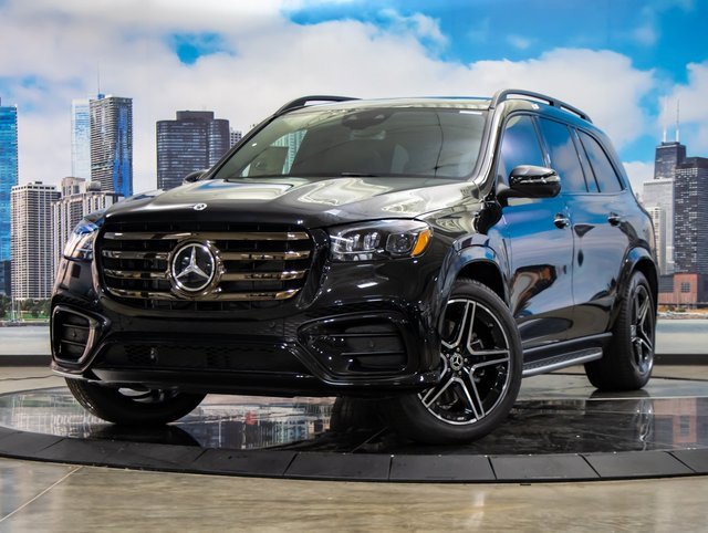 2026 Mercedes Benz GLS 450 4MATIC photo 2