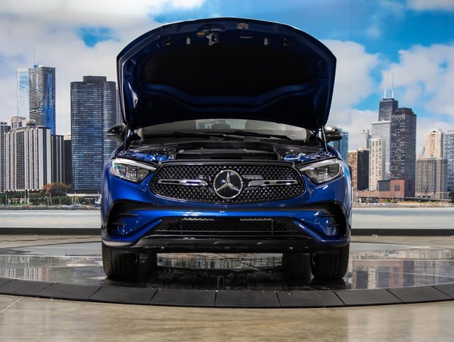 2026 Mercedes Benz GLC 300 4MATIC photo 4