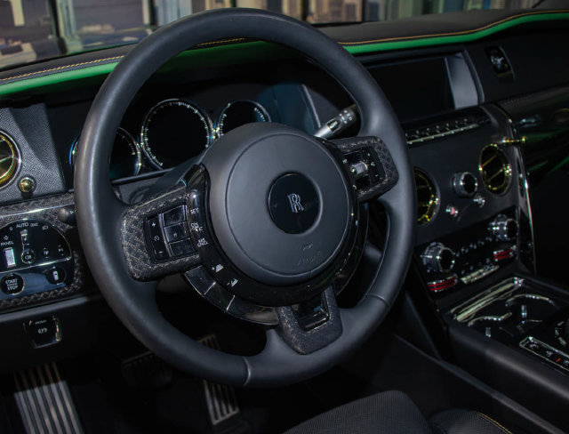 2023 Rolls-Royce Cullinan Black Badge - Photo 32