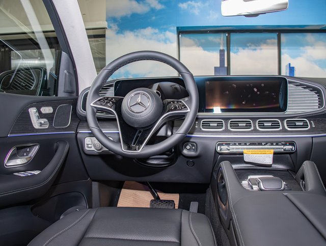 2026 Mercedes-Benz GLE GLE450 - Photo 16
