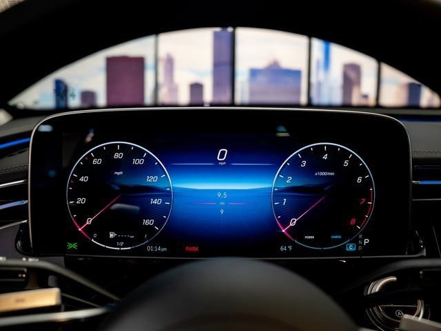 2026 Mercedes-Benz E-Class E350 - Photo 18