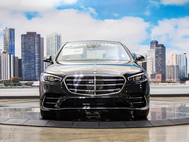 2026 Mercedes Benz S 580 4MATIC photo 2