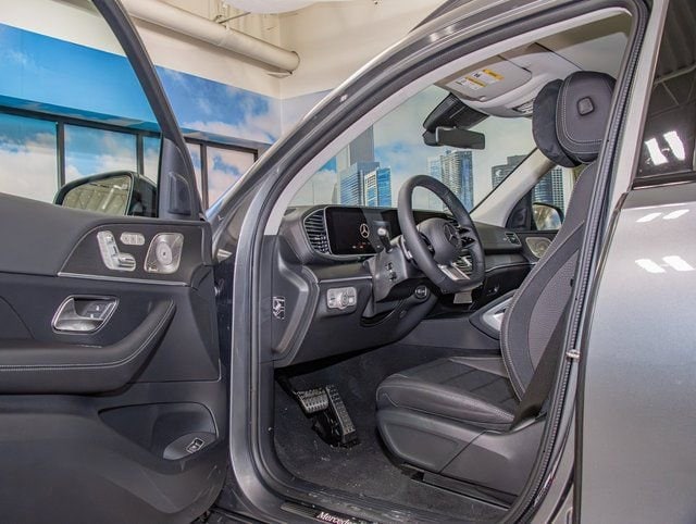 2026 Mercedes-Benz GLS Base - Photo 13