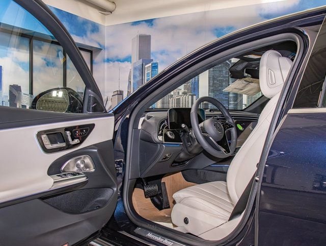 2026 Mercedes-Benz E-Class E450 - Photo 13