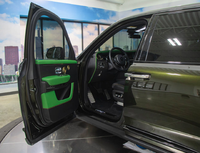 2023 Rolls-Royce Cullinan Black Badge - Photo 15