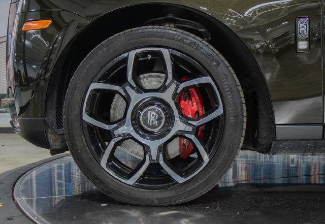 2023 Rolls-Royce Cullinan Black Badge - Photo 8