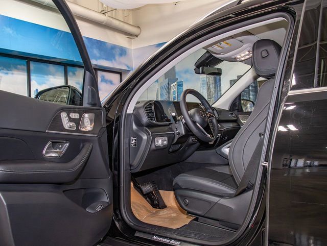 2026 Mercedes-Benz GLS Base - Photo 13