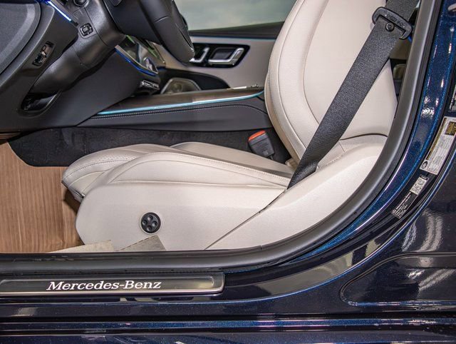 2026 Mercedes-Benz E-Class E450 - Photo 15