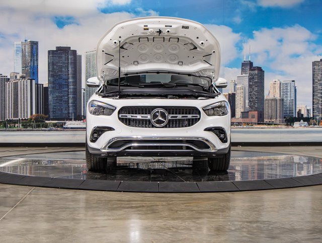 2026 Mercedes Benz GLA 250 4MATIC photo 3