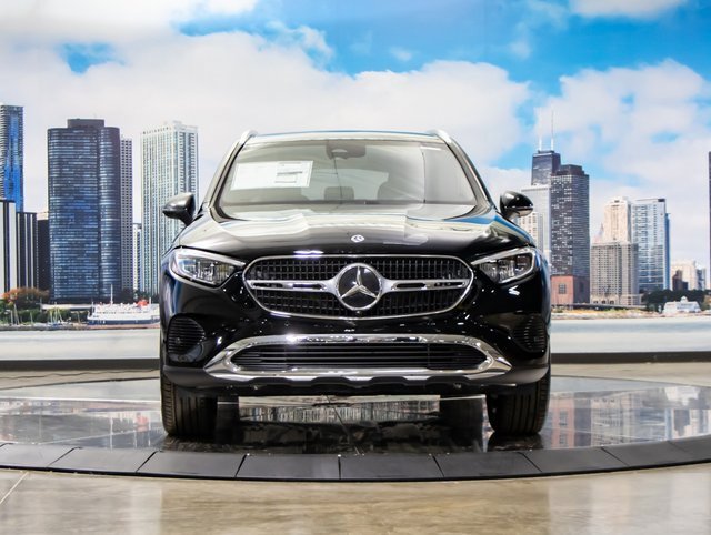 2026 Mercedes Benz GLC 300 4MATIC photo 3