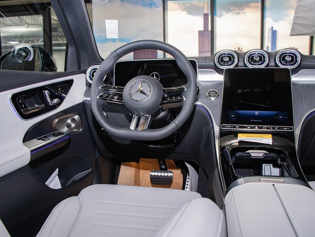 2026 Mercedes-Benz GLC Base - Photo 16