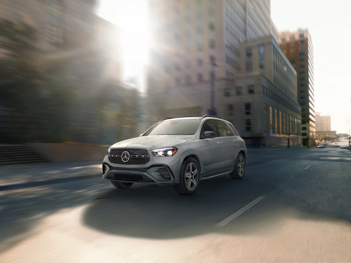 2026 Mercedes-Benz GLE running around the city