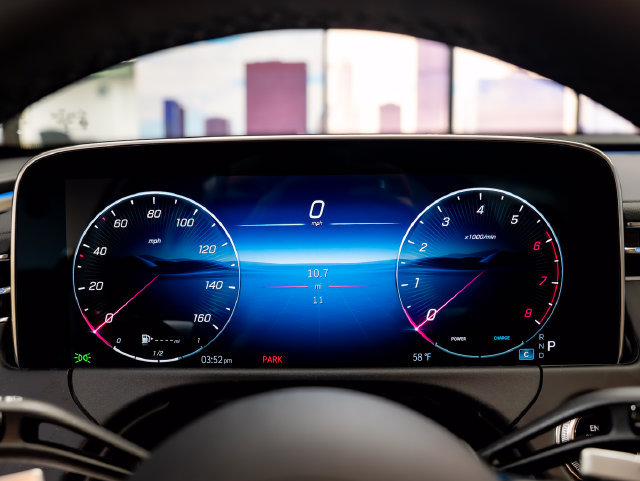 2026 Mercedes-Benz E-Class E450 - Photo 17