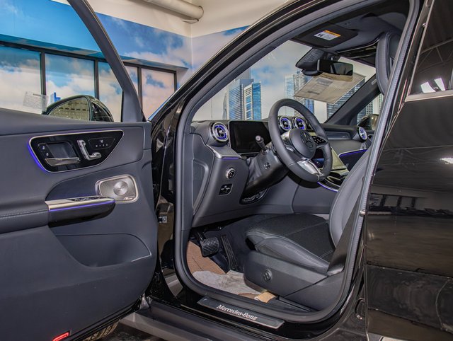 2026 Mercedes-Benz GLC Base - Photo 13