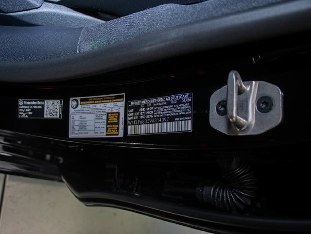 2027 Mercedes-Benz E-Class E450 - Photo 23