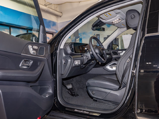 2026 Mercedes-Benz GLE GLE450 - Photo 13