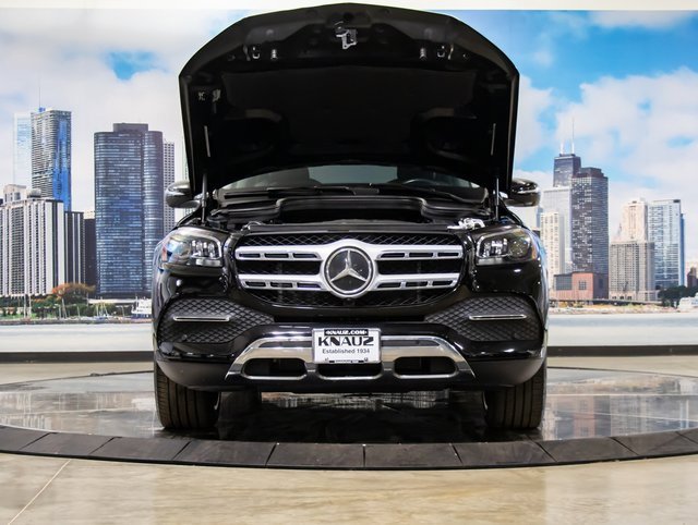 2023 Mercedes Benz GLS 450 4MATIC photo 4