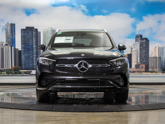 2026 Mercedes Benz GLC 300 4MATIC photo 3