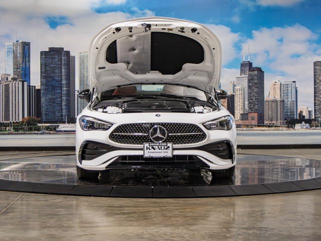 2025 Mercedes Benz CLE 450 4MATIC Coupe photo 4
