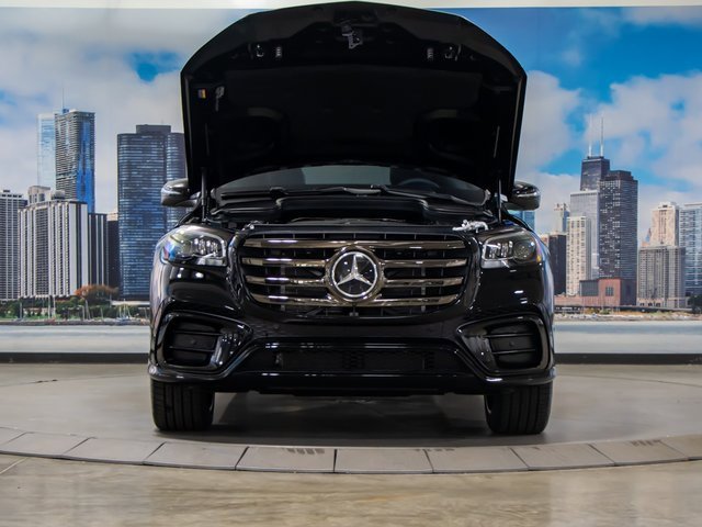 2025 Mercedes Benz GLS 450 photo 4