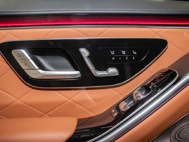 2025 Mercedes-Benz S-Class S 580 - Photo 15