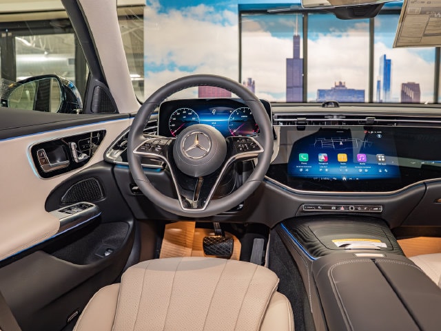 2026 Mercedes-Benz E-Class E350 - Photo 16