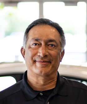Staff member Vijay Zaveri from ID_ddcf05df2f42