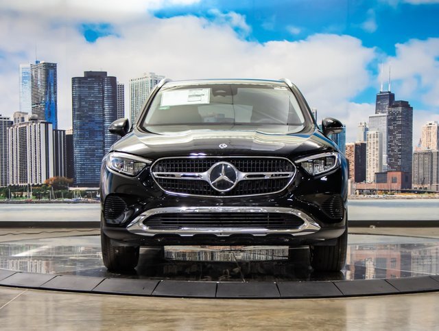 2025 Mercedes Benz GLC 350e 4MATIC photo 3